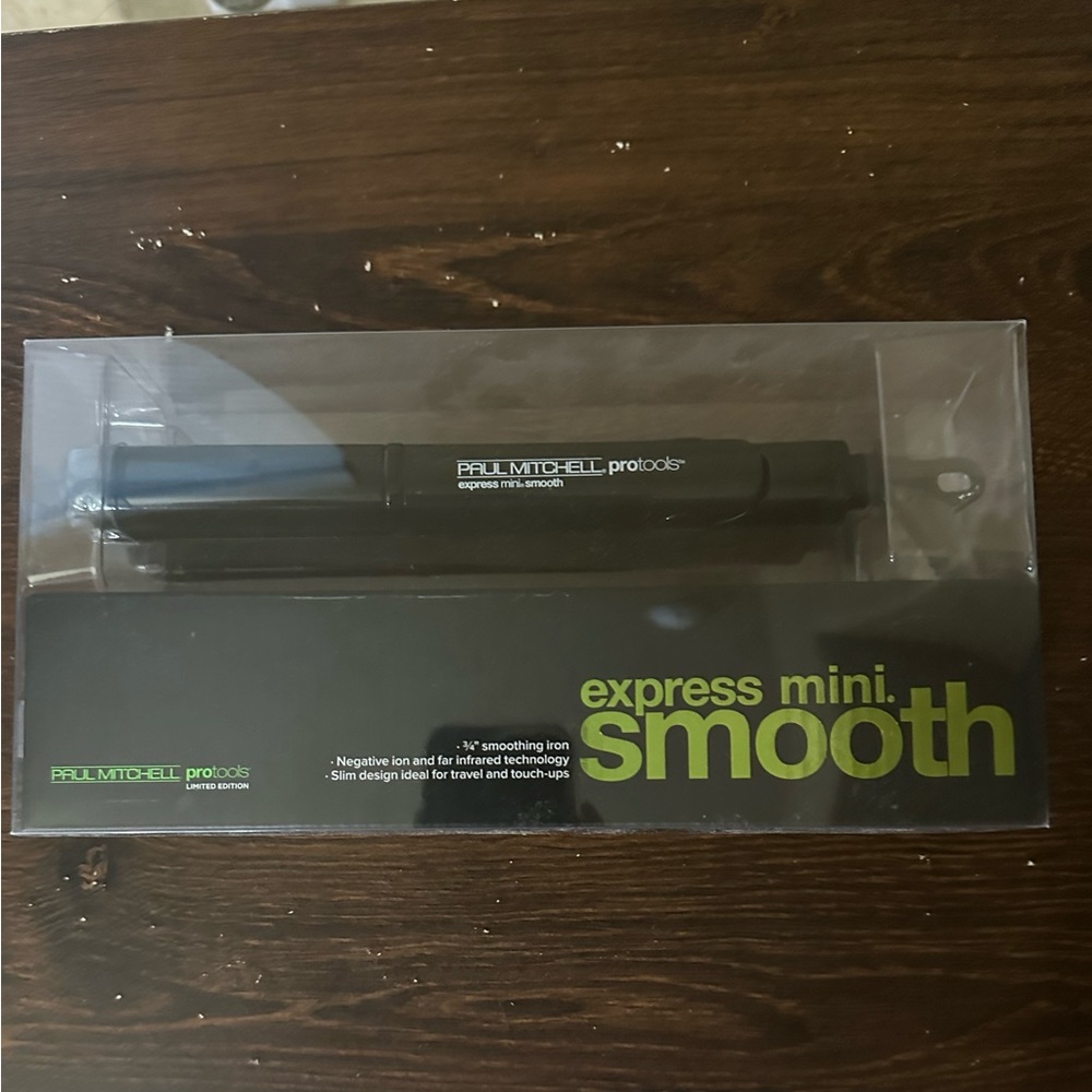 NEW Paul Mitchell PRO TOOLS - Express Ion Mini 3/4" Smooth Flat Iron